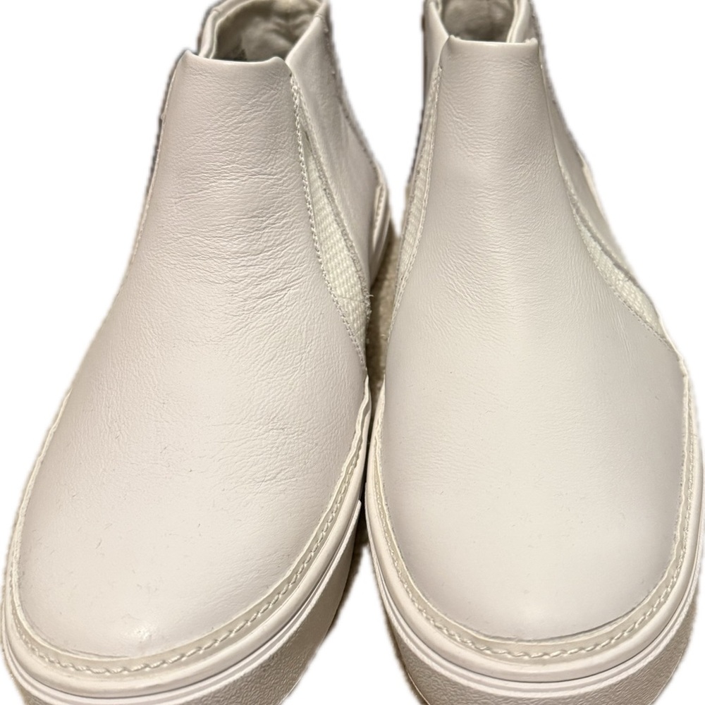 Toms Women's White High Top Sneakers NWOT